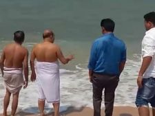  ಬೈಂದೂರಿನಲ್ಲಿ ಮಹಾಲಯ ಅಮವಾಸ್ಯೆಯಂದು ಶಾಸಕರ ಪಂಜೆ ಜಾರಿದ ಪ್ರಸಂಗ 