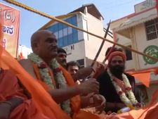  ರಕ್ತ ಚೆಲ್ಲಿಯಾದರೂ ದತ್ತಪೀಠವನ್ನು ಹಿಂದೂಗಳದ್ದಾಗಿಸಿಕೊಳ್ಳುತ್ತೇವೆ:ಪ್ರಮೋದ್ ಮುತಾಲಿಕ್