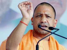 ಬುವಾ-ಭತೀಜಾರದ್ದು ಅಪವಿತ್ರ ಮೈತ್ರಿ : ಯೋಗಿ ಆದಿತ್ಯನಾಥ್ ವಾಗ್ದಾಳಿ