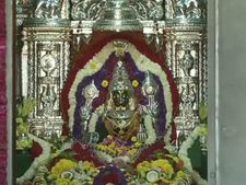  ಮಲ್ಲೇನಹಳ್ಳಿ ಬಿಂಡಿಗ ದೇವಿರಮ್ಮನ ಪವಾಡ ನೋಡಲು ಸಾಗರೋಪಾದಿ ಬಂದ ಜನ