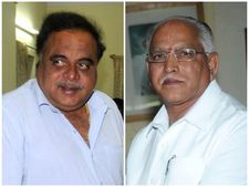 ಧರಣಿ ಕೂತಿದ್ದ ಬಿಎಸ್ವೈ ಅವರ ಪಾದಮುಟ್ಟಿ, ಎಬ್ಬಿಸಿ ಕೂರಿಸಿದ್ದ ಅಂಬರೀಶ್ 
