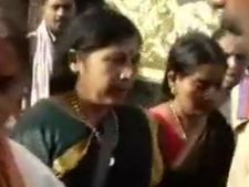 ಪೊಲೀಸ್ ಭದ್ರತೆಯಲ್ಲಿ ಅಯ್ಯಪ್ಪನ ದರ್ಶನ ಪಡೆದ 52ರ ಮಹಿಳೆ