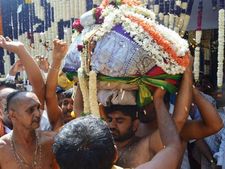 ಹಾಸನಾಂಬ ದೇವಿಗೆ ಭಕ್ತಾದಿಗಳು ಬರೆದಿರುವ ಚಿತ್ರವಿಚಿತ್ರ ಪತ್ರಗಳು