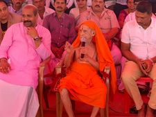  ಮರಳಿನ ಸಮಸ್ಯೆ ಪರಿಹರಿಸದಿದ್ದರೆ ಉಪವಾಸ ಆರಂಭಿಸುವೆ ಎಂದ ಪೇಜಾವರ ಶ್ರೀ 
