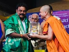 ಉಡುಪಿ ಸ್ವರ್ಣ ಗೋಪುರಕ್ಕೆ 5ಲಕ್ಷ ರೂ. ಘೋಷಿಸಿದ ಟಿ.ಎ.ಶರವಣ 