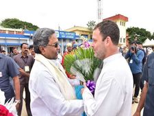 ದೇಶಾದ್ಯಂತ ಸಾಲಮನ್ನಾ ಆಗಲು ರಾಹುಲ್ ಪ್ರಧಾನಿಯಾಗಬೇಕು: ಸಿದ್ದರಾಮಯ್ಯ 