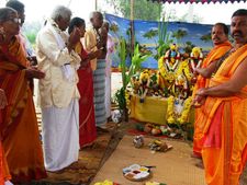  ಕನಗನಮರಡಿ ದುರಂತದಲ್ಲಿ ಮೃತಪಟ್ಟವರಿಗೆ ಶಾಂತಿಪೂಜೆ 