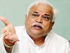 ಬರ ತಾಲೂಕುಗಳಿಗೆ ಹೆಚ್ಚುವರಿ 50 ಲಕ್ಷ ಅನುದಾನ: ದೇಶಪಾಂಡೆ ಘೋಷಣೆ