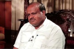 ಸಿದ್ದಗಂಗಾ ಶ್ರೀಗಳ ಆರೋಗ್ಯ ಸ್ಥಿರವಾಗಿದೆ, ಆತಂಕ ಬೇಡ: ಕುಮಾರಸ್ವಾಮಿ