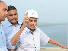 ತೀವ್ರ ಅನಾರೋಗ್ಯದಲ್ಲೂ ಕರ್ತವ್ಯ ಪ್ರಜ್ಞೆ: ಪರಿಕ್ಕರ್ ಚಿತ್ರಕ್ಕೆ ಉಘೇ!