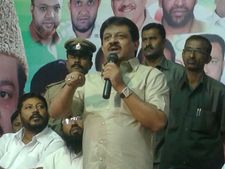 ಇಬ್ಬರು ಮುಸ್ಲಿಂ ಶಾಸಕರಿಗೆ ಸಂಪುಟದಲ್ಲಿ ಸ್ಥಾನ ನೀಡಲು ಒತ್ತಾಯ