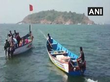 ಕಾರವಾರ: ದೋಣಿ ಮುಳುಗಿ 9 ಸಾವು, ಸಂಖ್ಯೆ ಹೆಚ್ಚಾಗುವ ಭೀತಿ