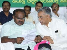 ಮೈತ್ರಿ ಸರ್ಕಾರವನ್ನು ಬೀಳಿಸುವುದೇ ಒಳ್ಳೆಯದು: ಜೆಡಿಎಸ್ ಮುಖಂಡ ಹೊರಟ್ಟಿ
