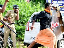 ಶಬರಿಮಲೆ ಪ್ರತಿಭಟನೆ: 39,979 ಜನರ ಮೇಲೆ ಕೇಸು, 3917 ಮಂದಿ ಬಂಧನ