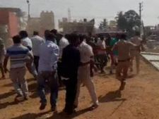 ಈದ್ಗಾ ಮೈದಾನದ ವಿಚಾರ : ಚನ್ನಪಟ್ಟಣದಲ್ಲಿ ಲಾಠಿ ಚಾರ್ಜ್‌ 