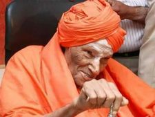  ಗದ್ದುಗೆಯಲ್ಲಿ ಐಕ್ಯರಾದ ತ್ರಿವಿಧ ದಾಸೋಹಿ ಶಿವಕುಮಾರ ಶ್ರೀಗಳು