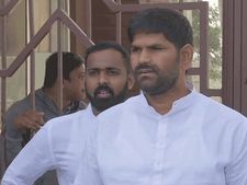 ಆನಂದ್ ಸಿಂಗ್ ಮೇಲೆ ಹಲ್ಲೆ ಪ್ರಕರಣ: ಕೊನೆಗೂ ಬೆಂಗಳೂರಿಗೆ ಬಂದ ಕಂಪ್ಲಿ ಗಣೇಶ್