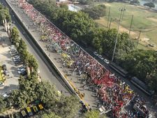 ಮುಂಬೈಯಲ್ಲಿ 50,000 ರೈತರಿಂದ ಬೃಹತ್ ಪ್ರತಿಭಟನೆ