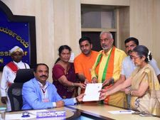 ಗೌಡರ ಕುಟುಂಬದ ವಿರುದ್ಧ ನಿಂತಿರುವ ಎ.ಮಂಜು ಆಸ್ತಿ ಎಷ್ಟು?