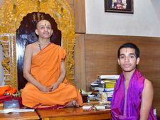 ಫಲಿಮಾರು ಶ್ರೀವಿದ್ಯಾಧೀಶ ತೀರ್ಥರಿಂದ ಶಿಷ್ಯ ಸ್ವೀಕಾರ