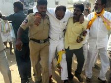 ಗುಂಡು ತಗುಲಿದ್ದರೂ ಆಂಬುಲೆನ್ಸ್‌ನಲ್ಲಿ ಬಂದು ನಾಮಪತ್ರ ಸಲ್ಲಿಸಿದ ಟಿಡಿಪಿ ಅಭ್ಯರ್ಥಿ