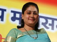 ರಾಹುಲ್ ಸಮ್ಮುಖದಲ್ಲೇ ಮೋದಿಯನ್ನು 'ಉಗ್ರ' ಎಂದ ವಿಜಯಶಾಂತಿ 