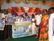 ಕೋಲಾರ : ಮದುವೆಯಲ್ಲಿ ಮತದಾನ ಜಾಗೃತಿ ಮೂಡಿಸಿದ ವಧು, ವರ 