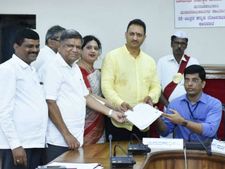 6ನೇ ಗೆಲುವಿನ ಉತ್ಸಾಹದೊಂದಿಗೆ ಅನಂತ್ ಕುಮಾರ್ ಹೆಗಡೆ ನಾಮಪತ್ರ