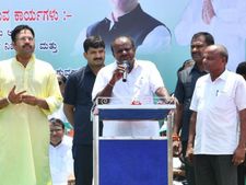  'ರಸ್ತೆಯಂಚಲ್ಲಿ ನಿಂತು ಮೋದಿ ಎಂದು ಕೂಗಿದ ಮಾತ್ರಕ್ಕೆ ಪ್ರಧಾನಿಯಾಗಲ್ಲ' 