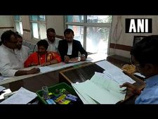 ಭೋಪಾಲ್‌ನಿಂದ  ನಾಮಪತ್ರ ಸಲ್ಲಿಸಿದ ಬಿಜೆಪಿ ಅಭ್ಯರ್ಥಿ ಸಾಧ್ವಿ ಪ್ರಜ್ಞಾ ಸಿಂಗ್ 