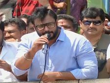  ಅಮ್ಮನನ್ನು ಗೆಲ್ಲಿಸಿ ಪಾರ್ಲಿಮೆಂಟ್ ಗೆ ಕಳುಹಿಸಿಕೊಡಿ:ಮಂಡ್ಯದಲ್ಲಿ ಪ್ರಚಾರ ಆರಂಭಿಸಿದ ಡಿಬಾಸ್