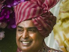 ಕಾಂಗ್ರೆಸ್ ಅಭ್ಯರ್ಥಿ ಮಿಲಿಂದ್ ದಿಯೋರಾಗೆ ಬೆಂಬಲ ನೀಡಿದ ಅಂಬಾನಿ 