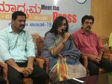 ಮಂಡ್ಯದ ಜನರ ಆಶಯದಂತೆ ಭವಿಷ್ಯದ ರಾಜಕೀಯ ನಿರ್ಧಾರ: ಸುಮಲತಾ ಸ್ಪಷ್ಟನೆ 