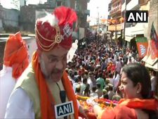 ಪ್ರಚಾರದ ಕೊನೇ ದಿನ ರಾಹುಲ್ ನಾಡಿನಲ್ಲಿ ಅಮಿತ್ ಶಾ ಬೃಹತ್ ರೋಡ್ ಶೋ 