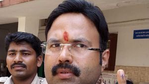 ಸೋಲಿನ ಹೊಣೆಯನ್ನು ಕಾಂಗ್ರೆಸ್ ತಲೆಗೆ ಕಟ್ಟಿದ ಜೆಡಿಎಸ್ ನ ಸೋತ ಅಭ್ಯರ್ಥಿ