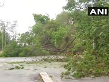 ಫೋನಿ ಚಂಡಮಾರುತದ ಅಬ್ಬರಕ್ಕೆ ಮೊದಲ ದಿನವೇ ಐವರು ಬಲಿ 