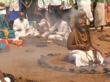 ದಿಗ್ವಿಜಯ್ ಯಶಸ್ಸಿಗಾಗಿ ಕಂಪ್ಯೂಟರ್ ಬಾಬಾ ನೇತೃತ್ವದಲ್ಲಿ ಮಹಾ ಯಜ್ಞ 