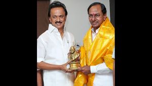 ಕೆಸಿಆರ್ ಗೆ ಸ್ಟಾಲಿನ್ ರಿಂದ ಮತ್ತೆ ಮುಖಭಂಗ: ಹೋದ ದಾರಿಗೆ ಸುಂಕವಿಲ್ಲ!