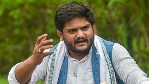 ಉಪವಾಸದ ಬೆದರಿಕೆ ಒಡ್ಡಿದ ಹಾರ್ದಿಕ್ ಪಟೇಲ್ ಪೊಲೀಸ್ ವಶಕ್ಕೆ