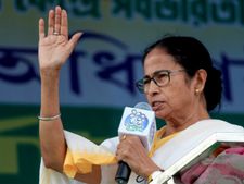 'ಬಂಗಾಳದ 42 ಕ್ಷೇತ್ರಗಳ ಅಭ್ಯರ್ಥಿಗಳನ್ನು ಹಿಂಪಡೆಯುತ್ತೇನೆ, ಆದರೆ...': ದೀದಿ
