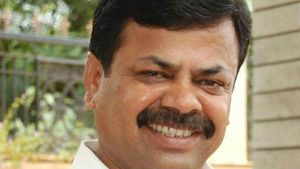 ಮುಖ್ಯಮಂತ್ರಿ ಆಸೆಗಾಗಿ ಎಂಬಿ ಪಾಟೀಲ್, ಡಿಕೆಶಿ 50 ಕೋಟಿ ರೂ. ಹೂಡಿಕೆ: ರೇಣುಕಾಚಾರ್ಯ 