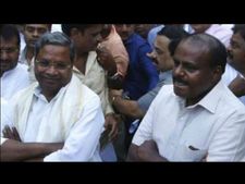 ಕುಮಾರಸ್ವಾಮಿ ಕಟ್ಟಾ ವಿರೋಧಿಗಳ ಜೊತೆ ಏನದು ಸಿದ್ದರಾಮಯ್ಯನವರ ಚರ್ಚೆ? 