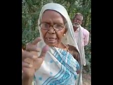 ವೃದ್ಧೆಯಿಂದ ಬಲವಂತವಾಗಿ ಕಾಂಗ್ರೆಸ್‌ಗೆ ಮತ ಹಾಕಿಸಿದ್ದಾರೆ: ಸ್ಮೃತಿ ಆರೋಪ