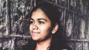 ಬೆಂಕಿ ದುರಂತ : ಪೋಷಕರ ಅತಿಯಾದ ಕಾಳಜಿಗೆ ಬಲಿಯಾದ ಮಗಳು