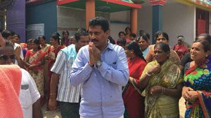ಮಂಡ್ಯ ಲೋಕಸಭಾ ಚುನಾವಣೆ : ಇವಿಎಂ ಮೇಲೆ ಶಾಸಕರಿಗೆ ಅನುಮಾನ 