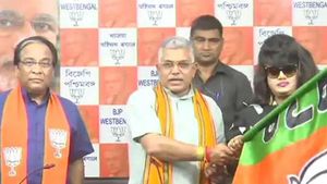 ಬಿಜೆಪಿ ಸೇರಿದ ಬಾಂಗ್ಲಾ ಮೂಲದ ನಟಿ, ಟಿಎಂಸಿಯಿಂದ ಟೀಕೆ
