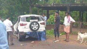  ಬೆಳ್ತಂಗಡಿಯಲ್ಲಿ ಐಷಾರಾಮಿ ಕಾರಿನಲ್ಲಿ ದನಗಳ ಸಾಗಾಟ