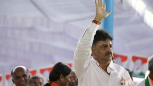ನಾನು ಸುಮ್ಮನಿರುವುದು ಇದೇ ಕಾರಣಕ್ಕಾಗಿ : ಡಿ ಕೆ ಶಿವಕುಮಾರ್ 