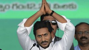 ಆಶಾ ಕಾರ್ಯಕರ್ತೆಯರಿಗೆ ಭರ್ಜರಿ ಉಡುಗೊರೆ ಕೊಟ್ಟ ಹೊಸ ಸಿಎಂ ಜಗನ್ ರೆಡ್ಡಿ