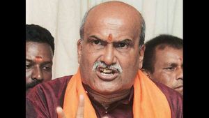 ರಾಜಕೀಯ ದೂರ ಸರಿದ ಪ್ರಮೋದ್ ಮುತಾಲಿಕ್: ಕಾರಣ ಏನು?